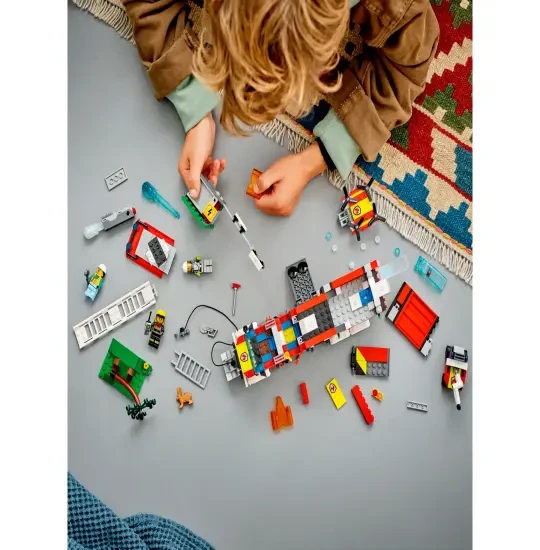 LEGO City Fire Command Truck 60374