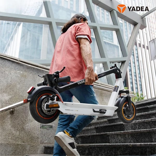 Yadea KS5 Scooter White&Black